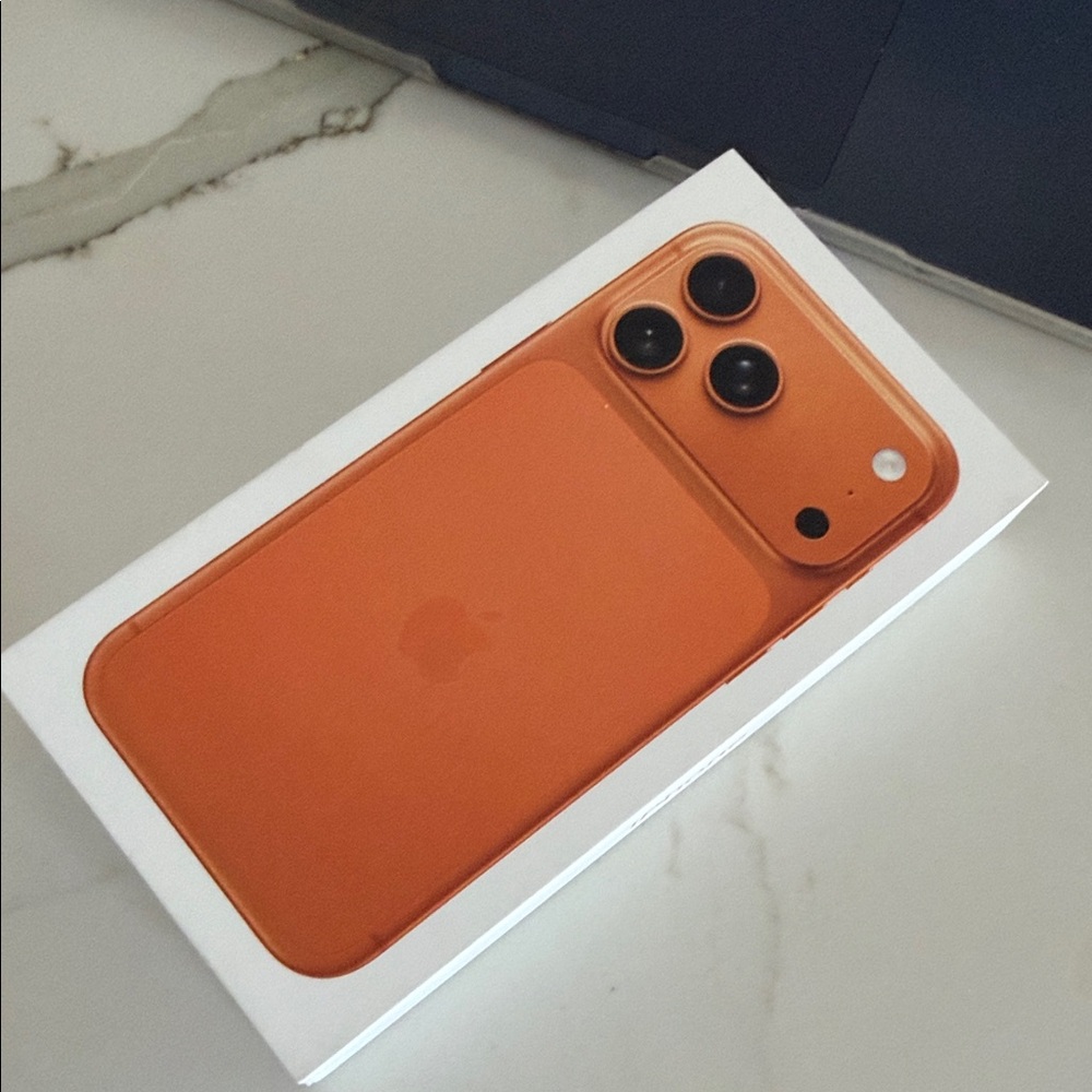 Apple iPhone (Orange) - Triple Camera Box Art